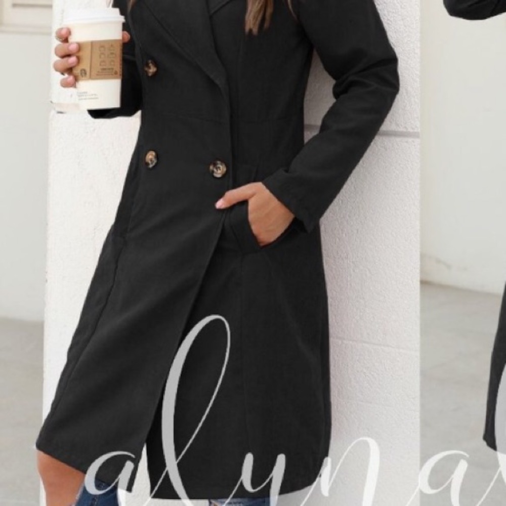 Black wide collar double button trench coat. Size SMALL - Picture 5 of 14